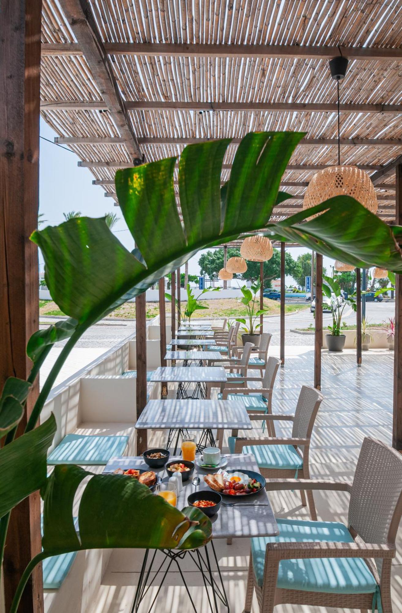 Atma & Hotel