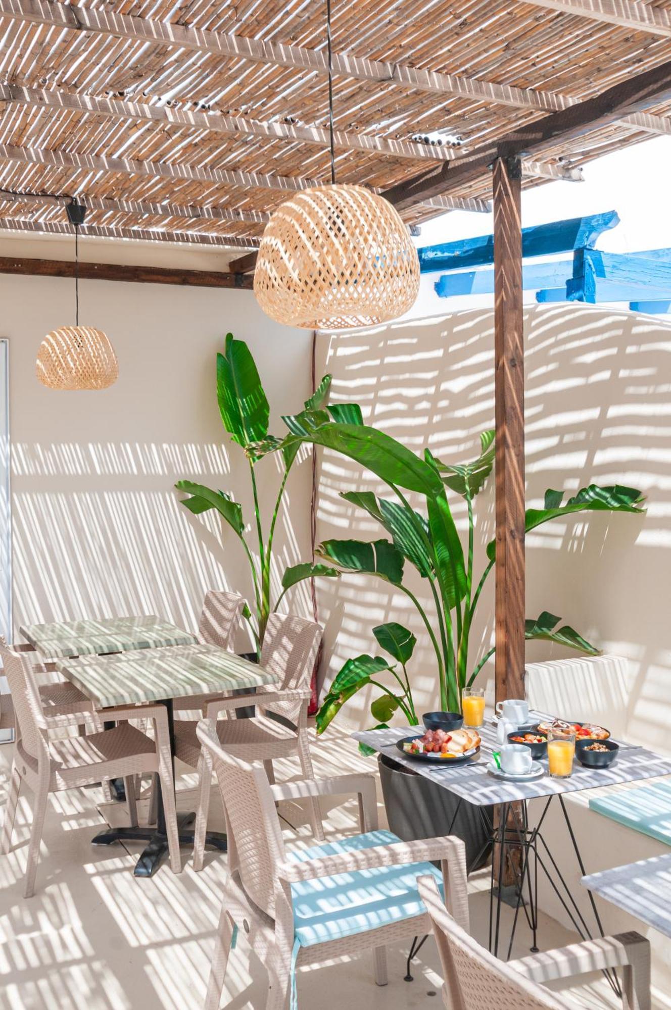 Hotel Atma & 3*